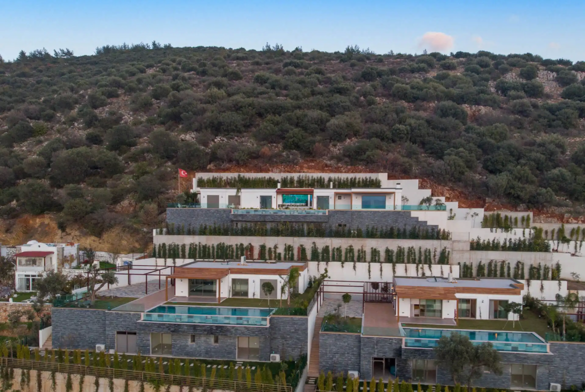 Wonderful Residential Villas With Lovely Concept