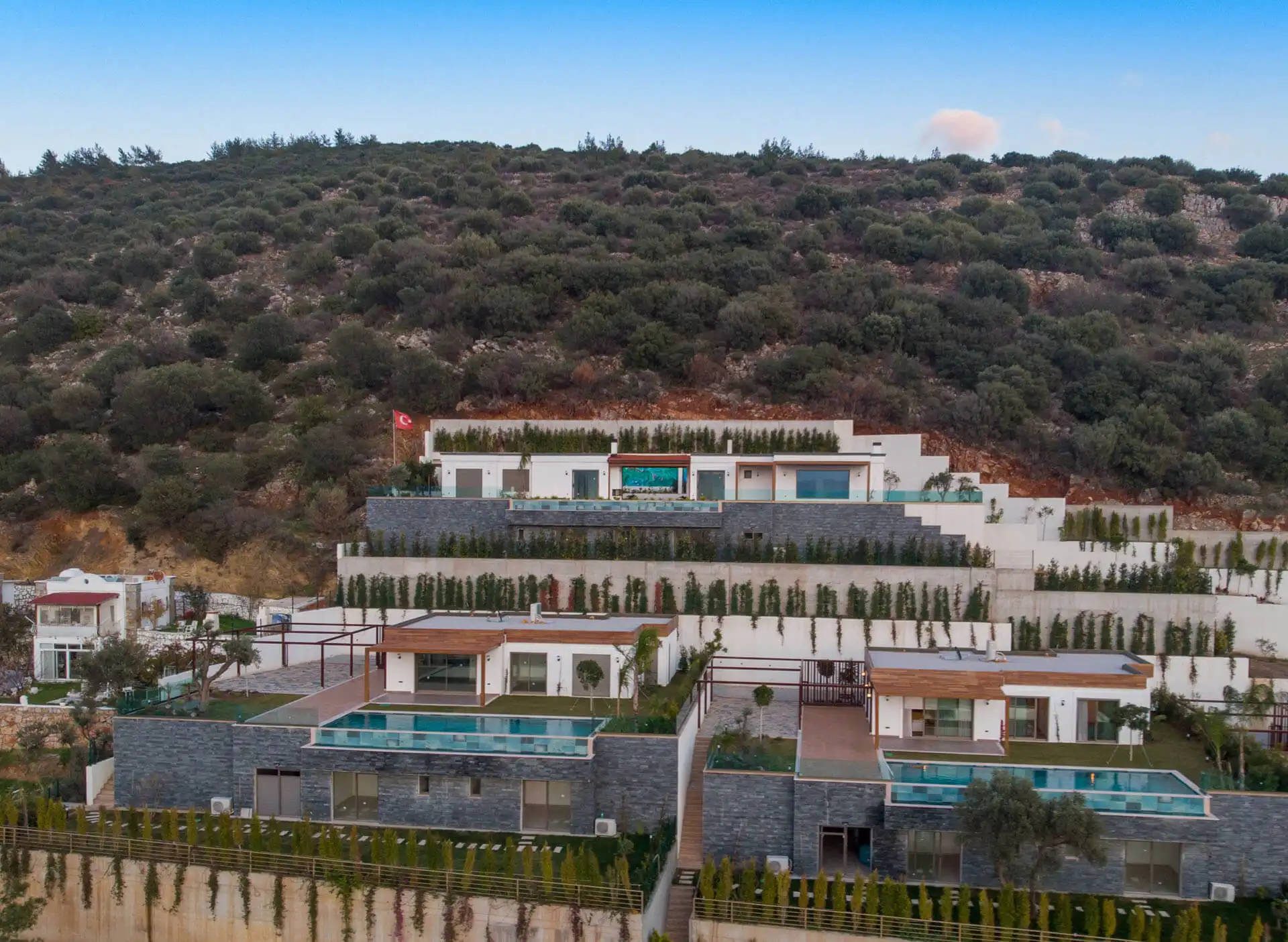 Wonderful Residential Villas With Lovely Concept