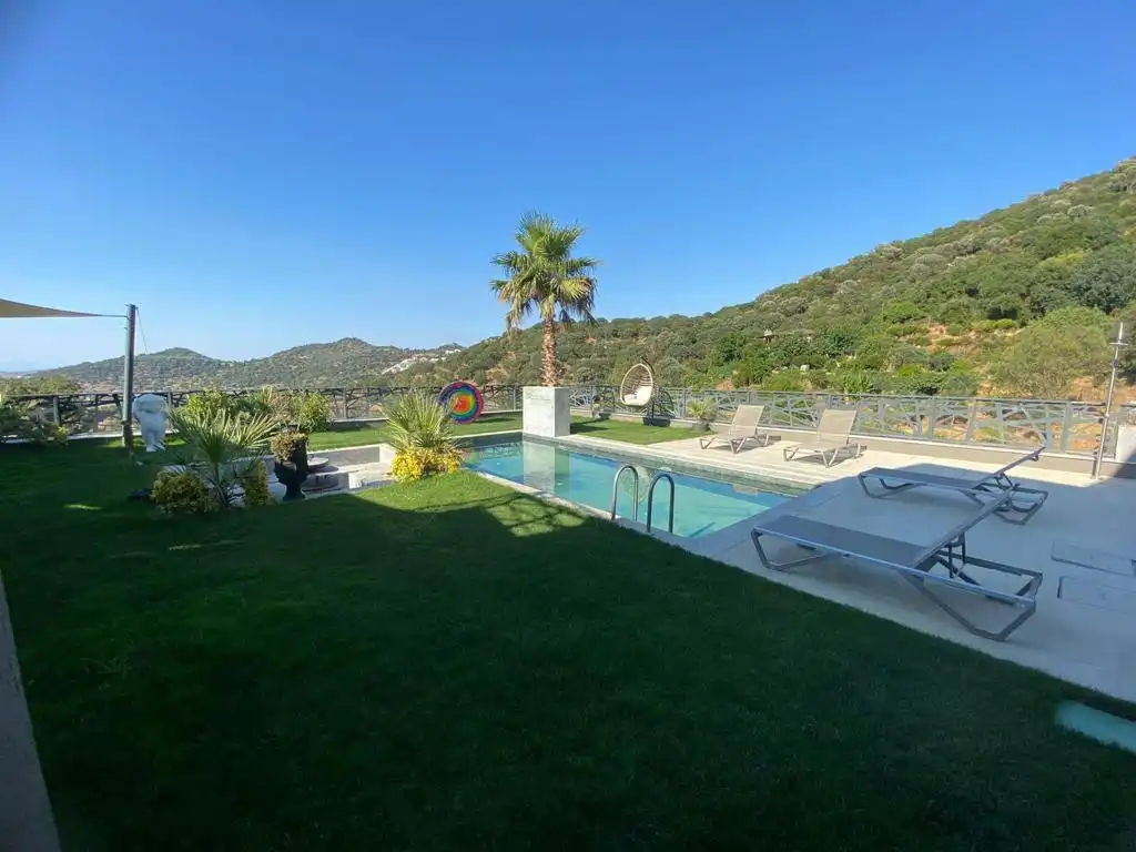 Luxury Villas In the Center Of Bodrum / Mugla
