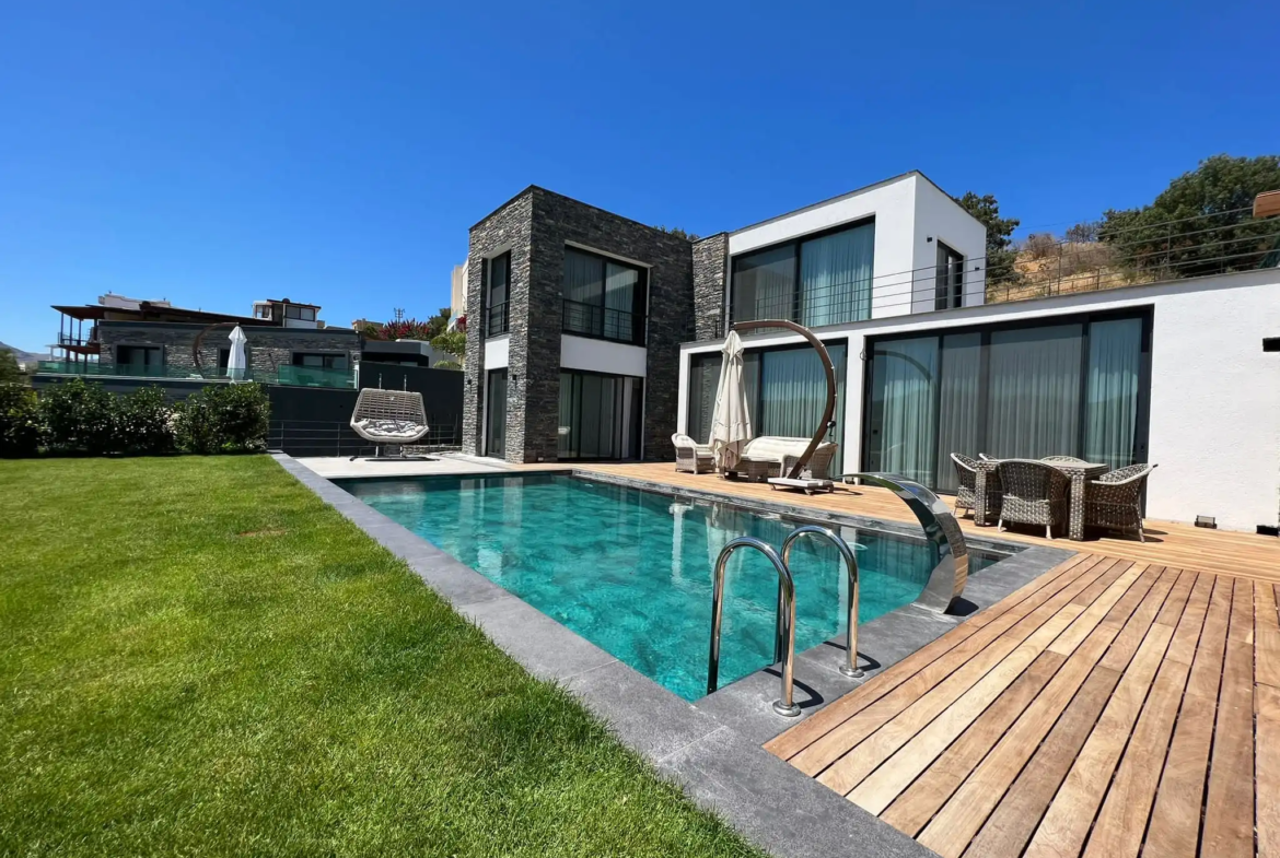 Sea View Luxury Furnished Yalikavak Four Bedroom Villa4+1